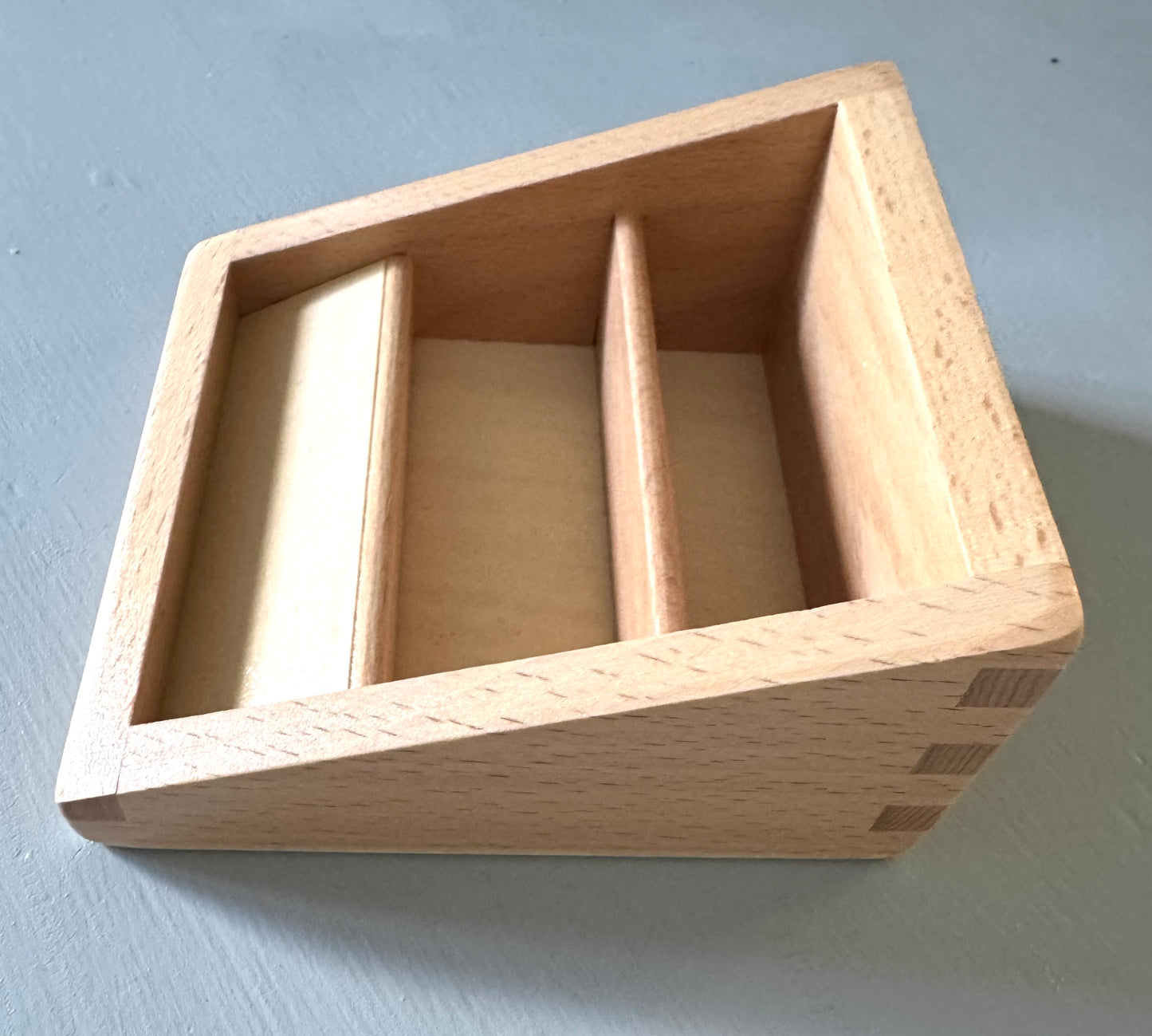Mini support de cartes Montessori en bois