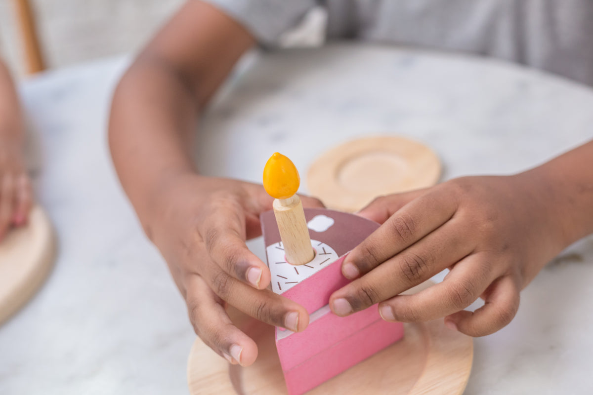 Gâteau d’anniversaire en bois PlanToys