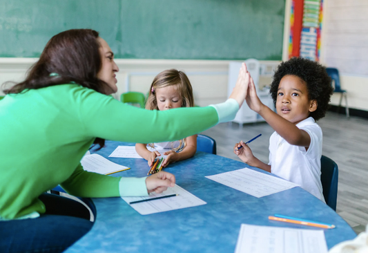 Pédagogie Montessori et Waldorf : quelles différences ?