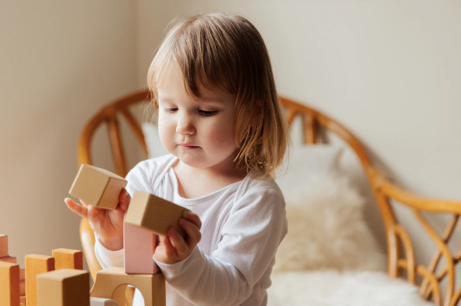 Comment renforcer l’attention de votre enfant : 10 idées pratiques